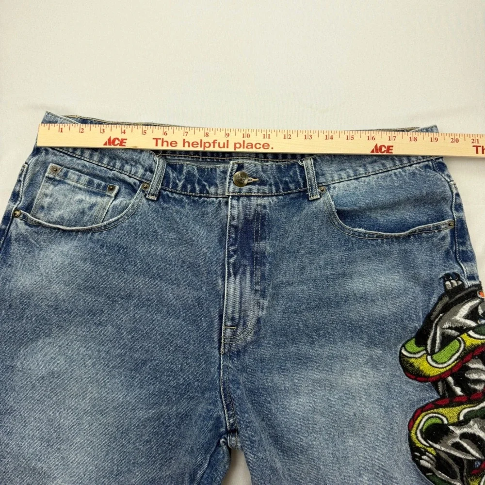 Ed Hardy Jean Shorts Mens 38 Blue Embroidered Dragon Logo Raw Hem MEHD8003-2